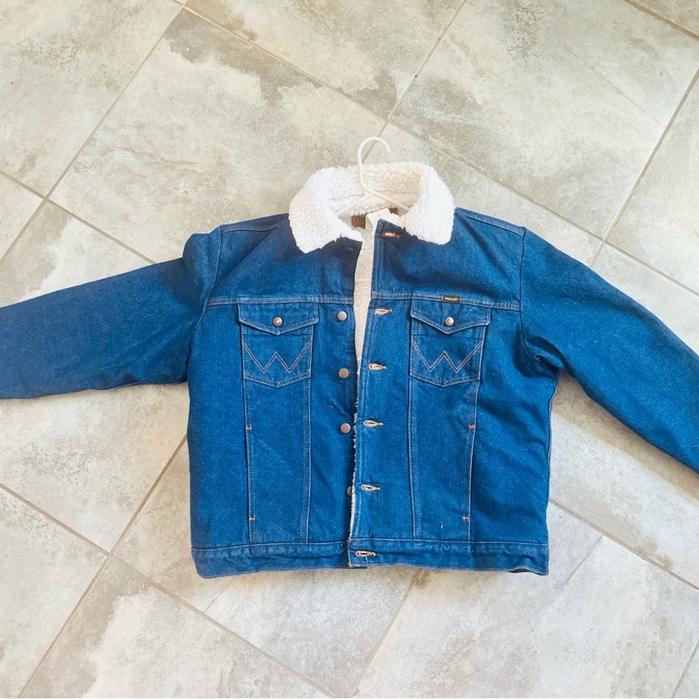 Wrangler Blue Denim Jacket with White Collar